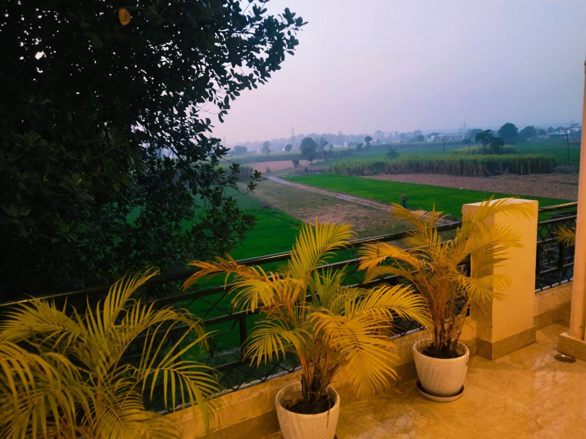 Airport Luxury Nature Homestay- Near Jolly Grant Airport Dehradun Doiwāla Zewnętrze zdjęcie